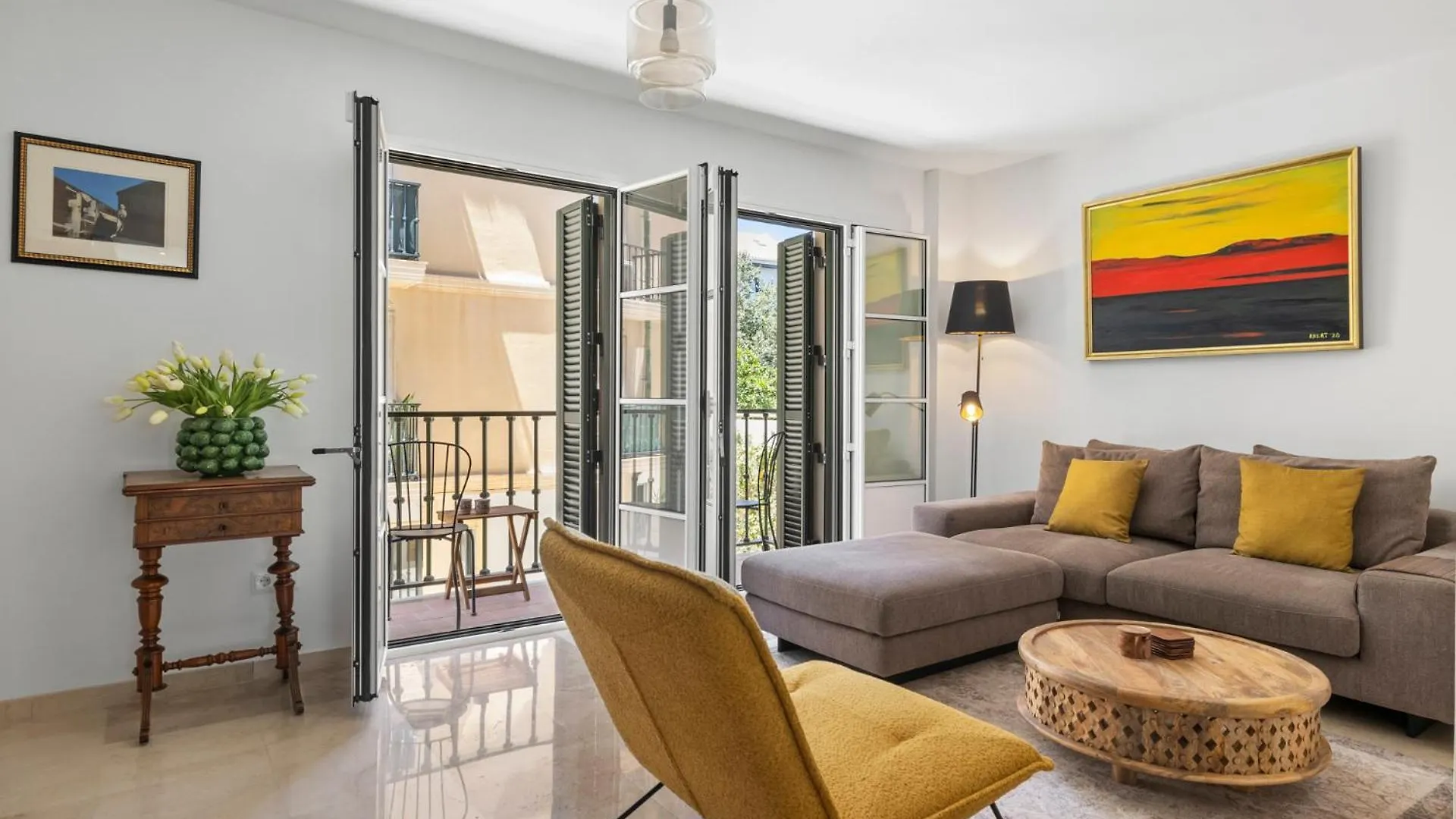 Stunning Apartment In Malaga Historic Center By Costarentals - Mal05